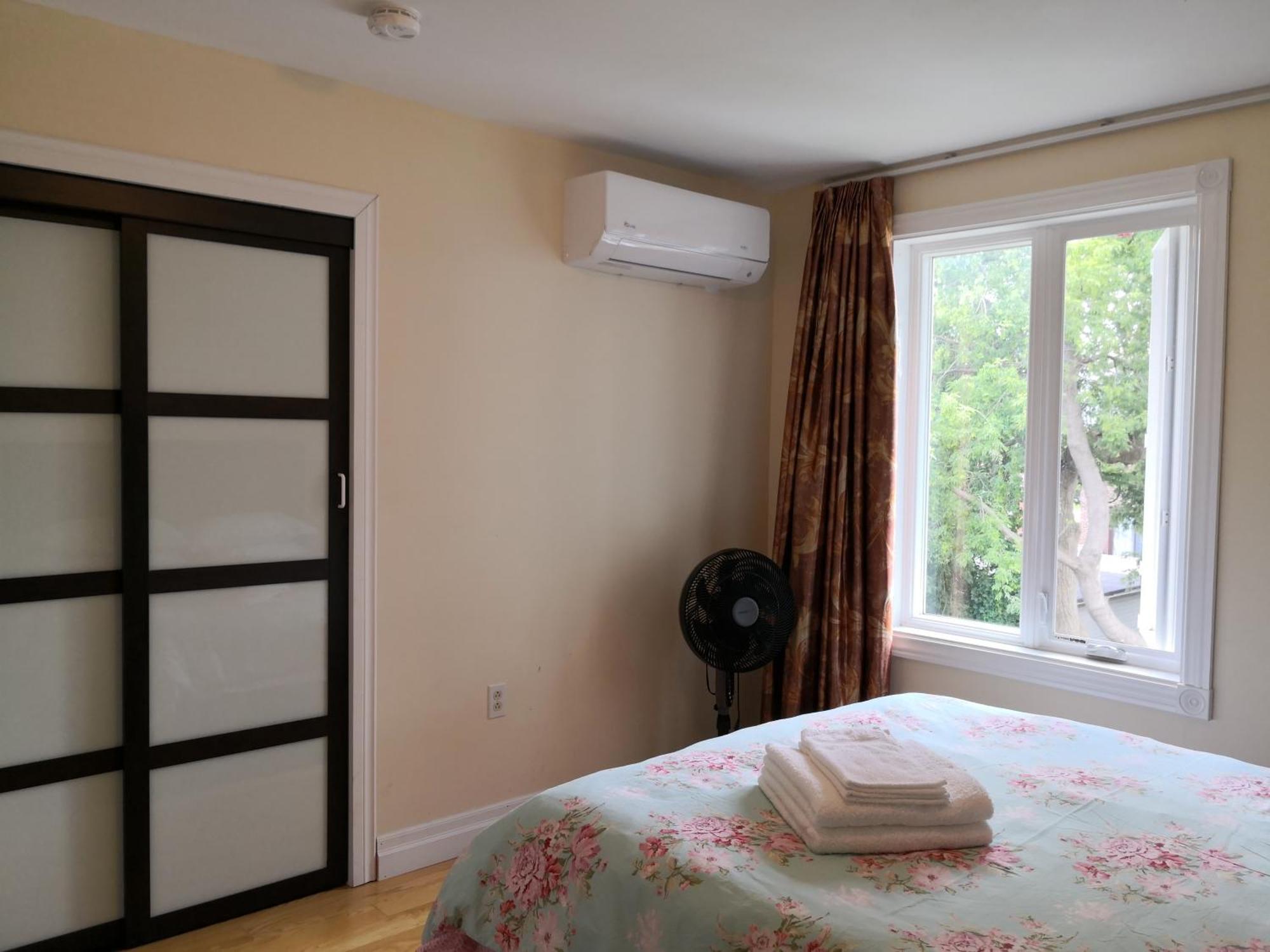Dairy Homestay Торонто Экстерьер фото